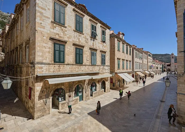 Bota Palace